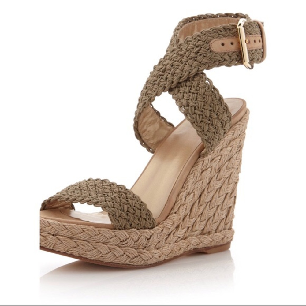 Stuart Weitzman Alex tan crochet wedge size 9